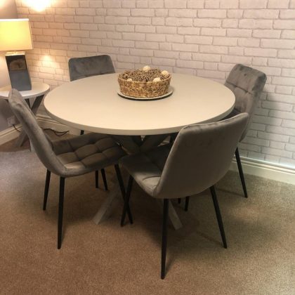 Denver Round Table + 4 Chairs