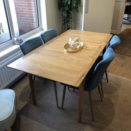 Chateaux Small Extending Dining Table + 4 Chairs