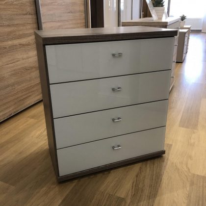Berlin 4 Drawer Chest, Rustic Oak, White Glass